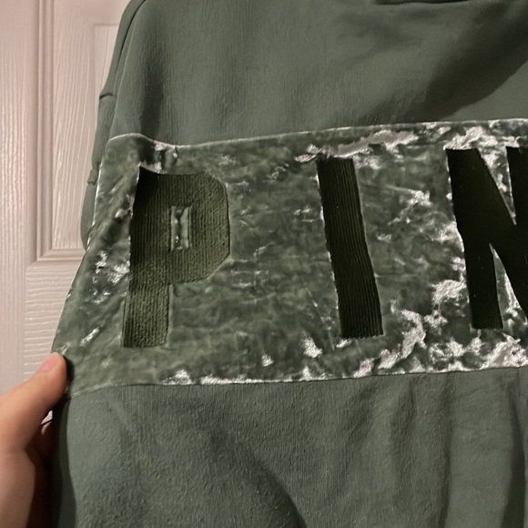 VS Pink green crop velvet sweater - Picture 2 of 5